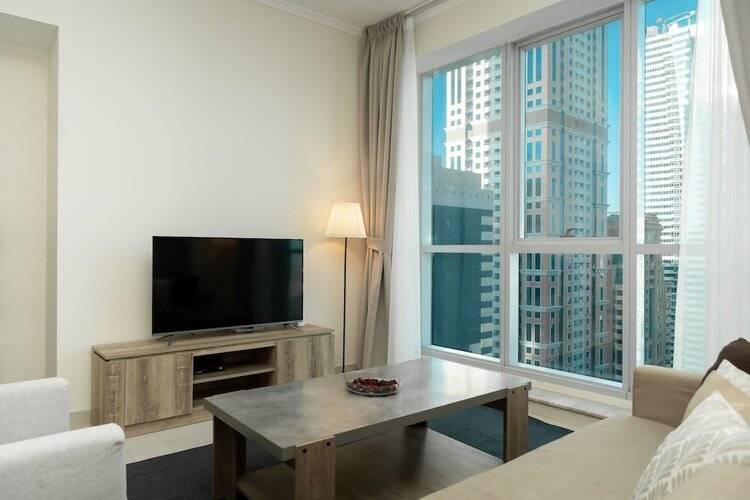 HiGuests - The Marina Torch