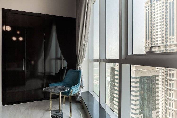 HiGuests - The Marina Torch