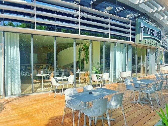 Staybridge Suites Dubai Internet City, An IHGHotel