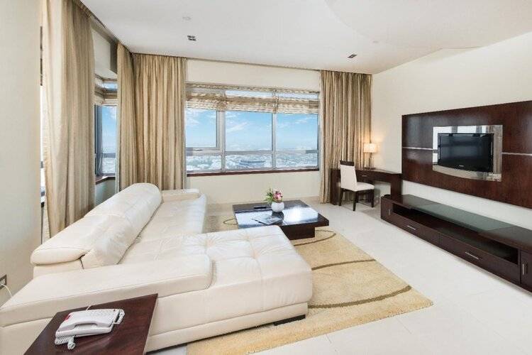Staybridge Suites Dubai Internet City, An IHGHotel