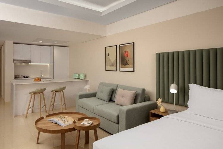 Staybridge Suites Dubai Internet City, An IHGHotel