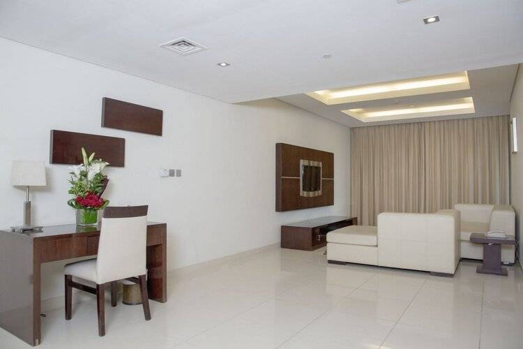 Staybridge Suites Dubai Internet City, An IHGHotel