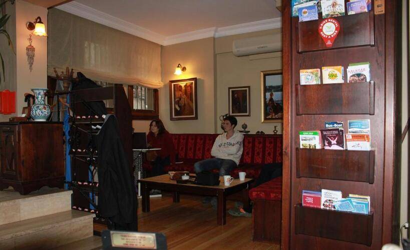 Sultan Hill