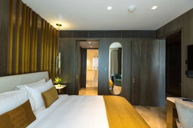Eden's Dubai - FIVE Residences