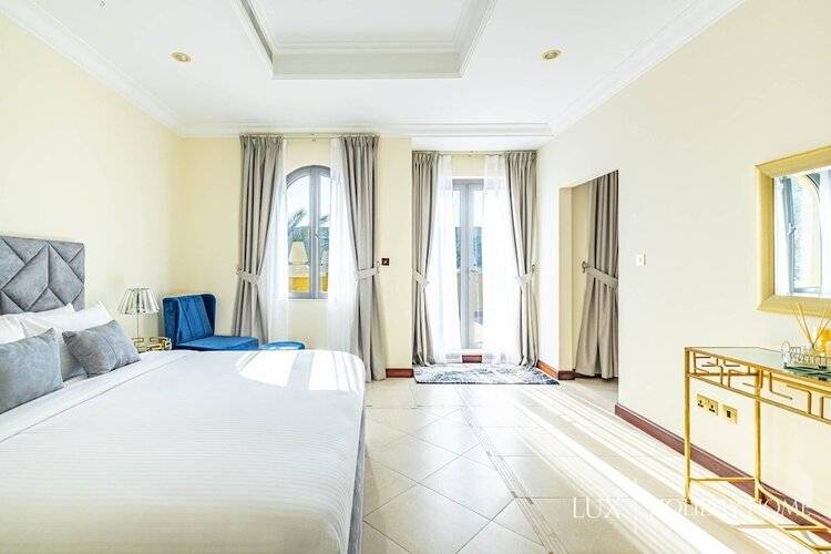 LUX Holiday Home - Frond E 1