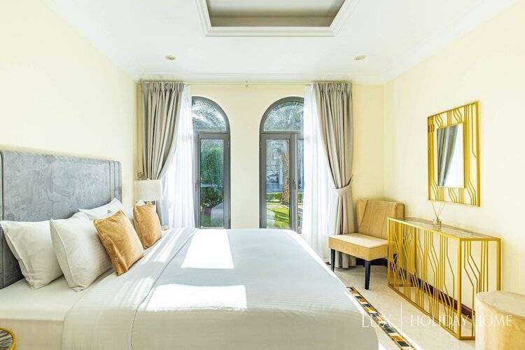 LUX Holiday Home - Frond E 1