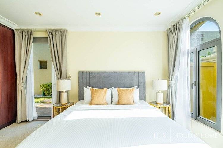 LUX Holiday Home - Frond E 1