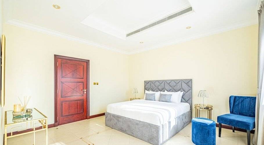 LUX Holiday Home - Frond E 1