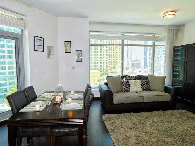 Luton Vacation Homes Park Island
