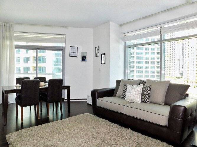 Luton Vacation Homes Park Island