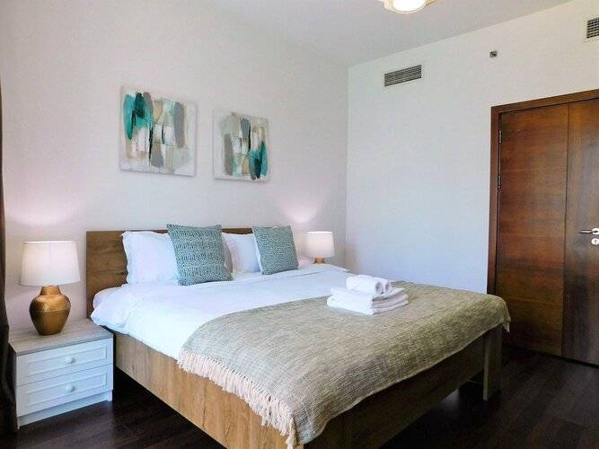 Luton Vacation Homes Park Island