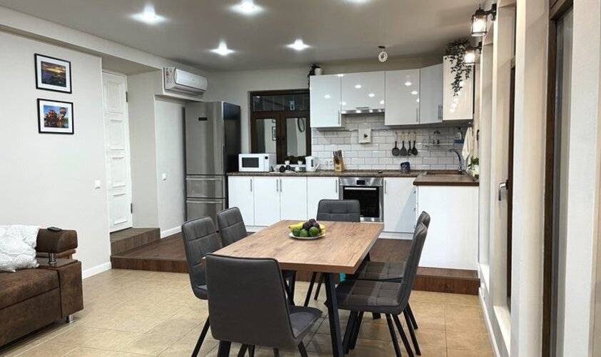 Домик на Альпийской апартаменты