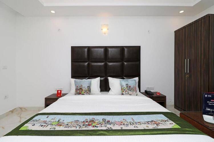 OYO 10274 Hotel Aamara