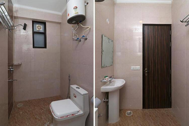OYO 10274 Hotel Aamara