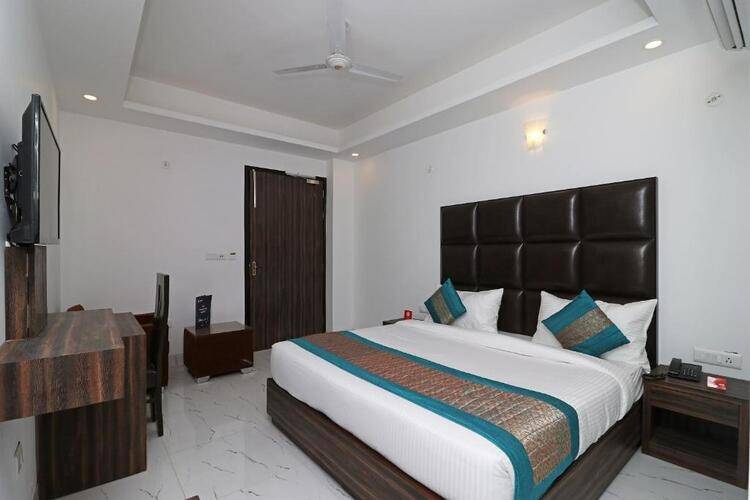 OYO 10274 Hotel Aamara