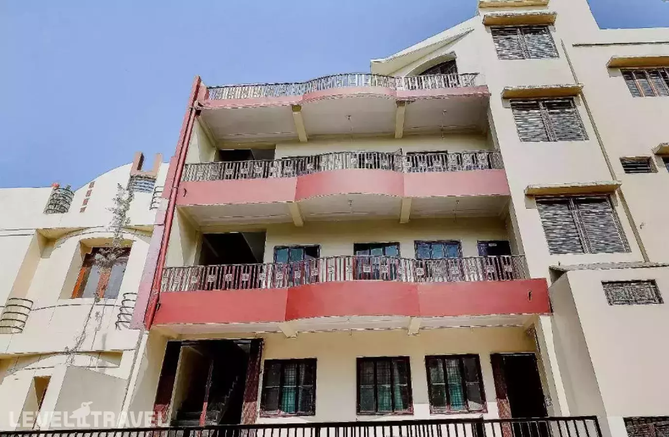 OYO 82033 Hotel Grand Plaza