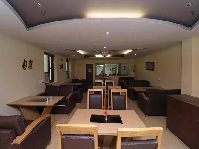 OYO 8751 Hotel Shoba Inn
