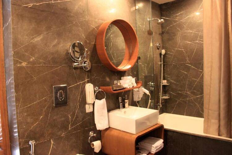 Udman Hotel Panchshila Park