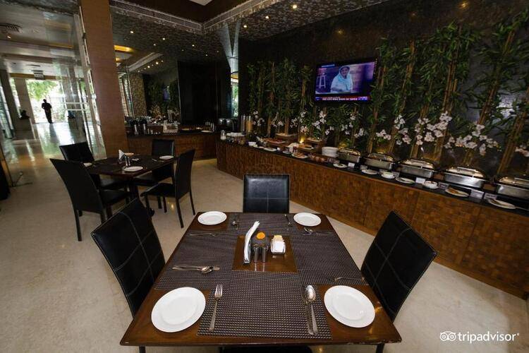 Udman Hotel Panchshila Park