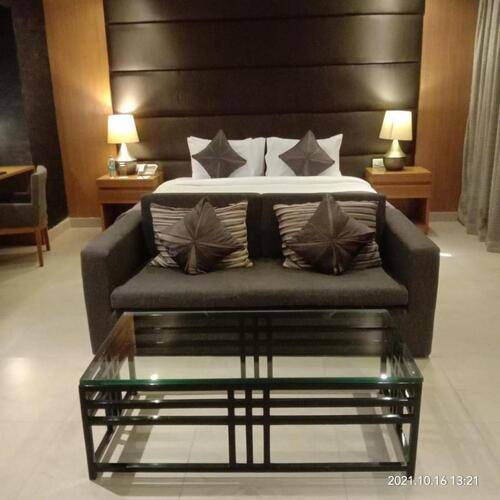 Udman Hotel Panchshila Park