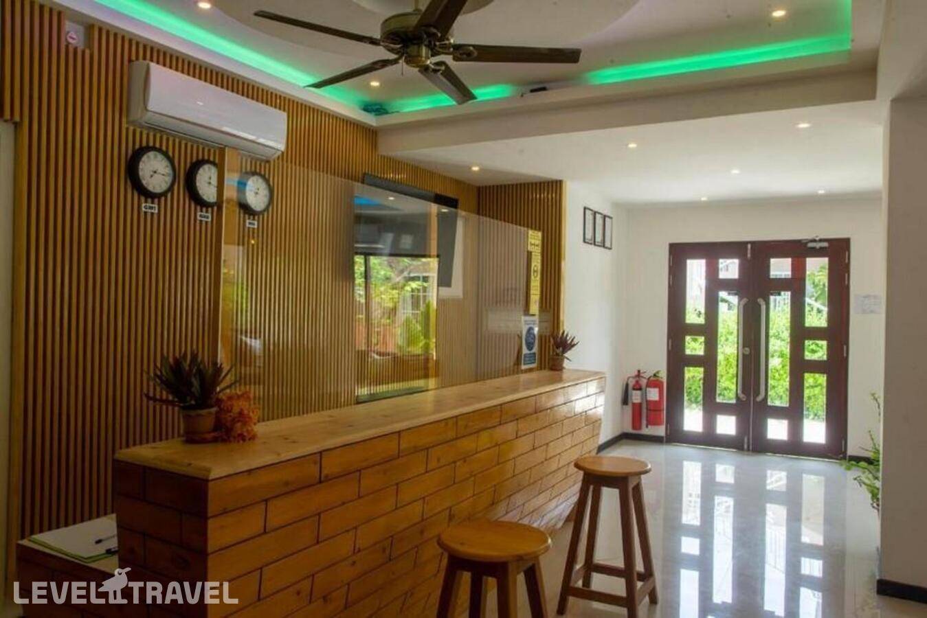 фотографии отеля Grand Beach Dhigurah Maldives в Мальдивы(Южный Ари Атолл) - фото №12