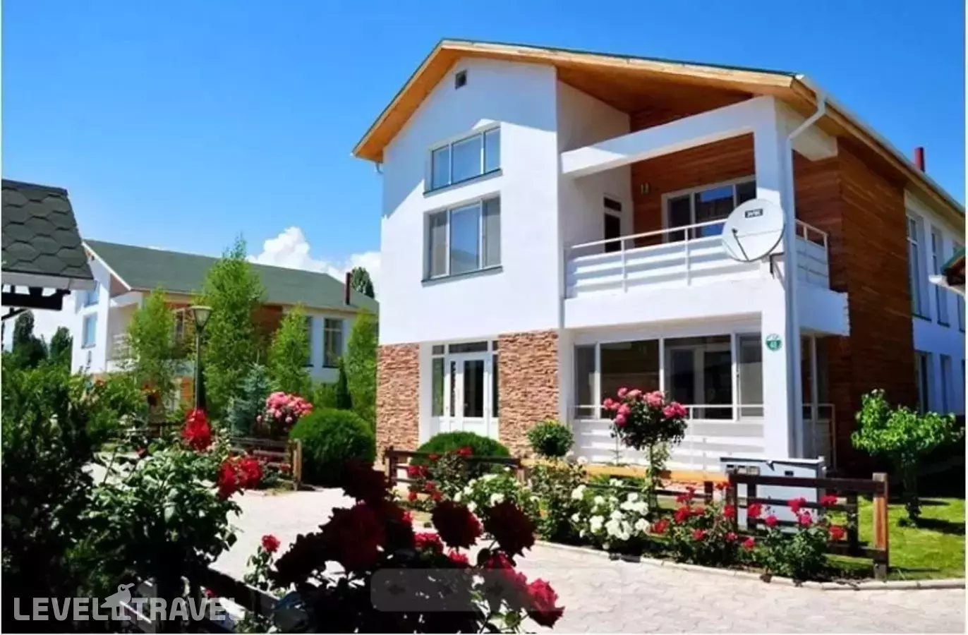 Курортный отель Каприз
