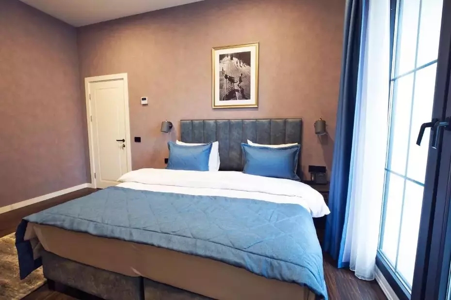 Port Rivoli Hotel
