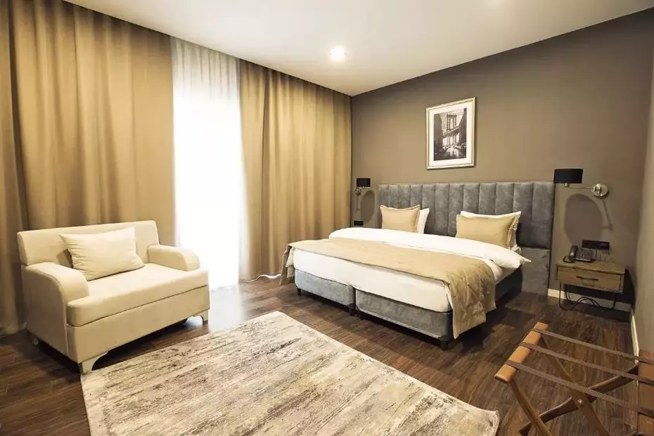 Port Rivoli Hotel