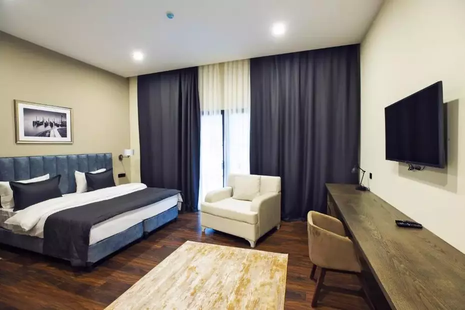 Port Rivoli Hotel