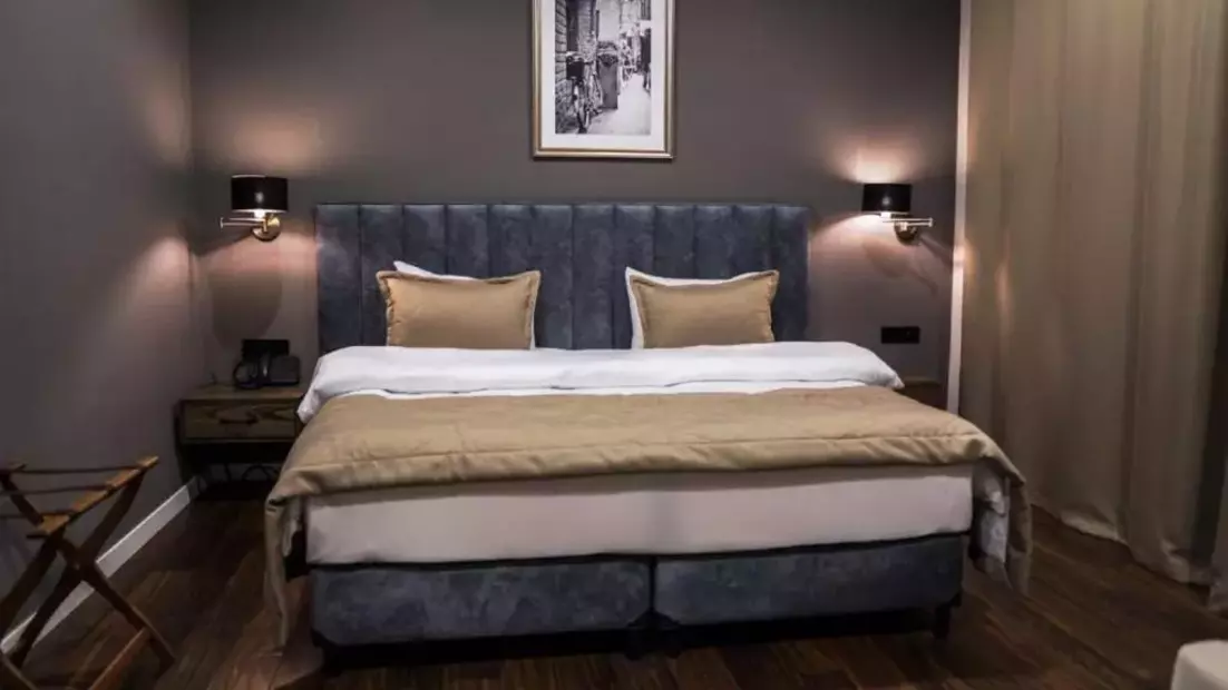 Port Rivoli Hotel