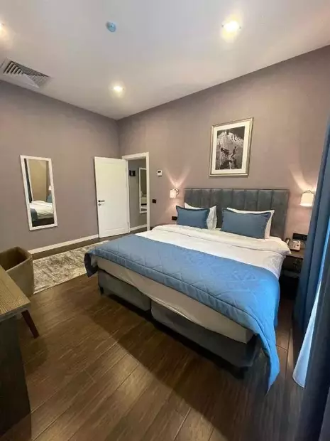 Port Rivoli Hotel