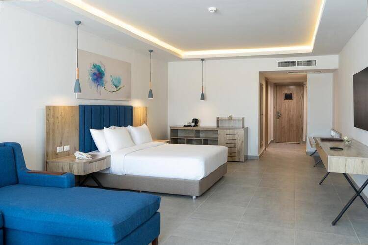 Pickalbatros Blu (Adults Only 16+)