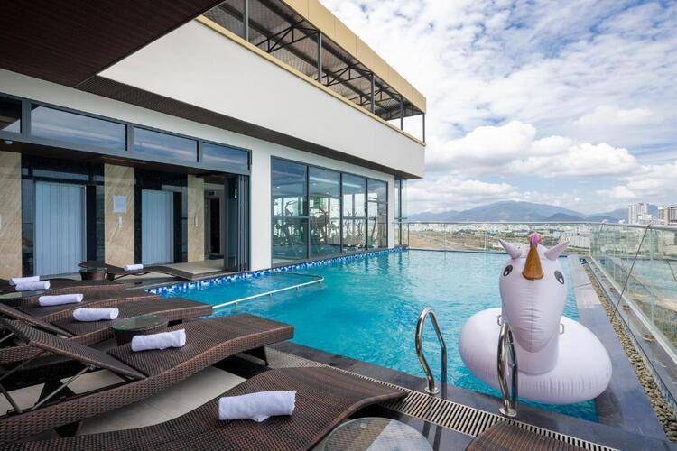Miracle Luxury Hotel