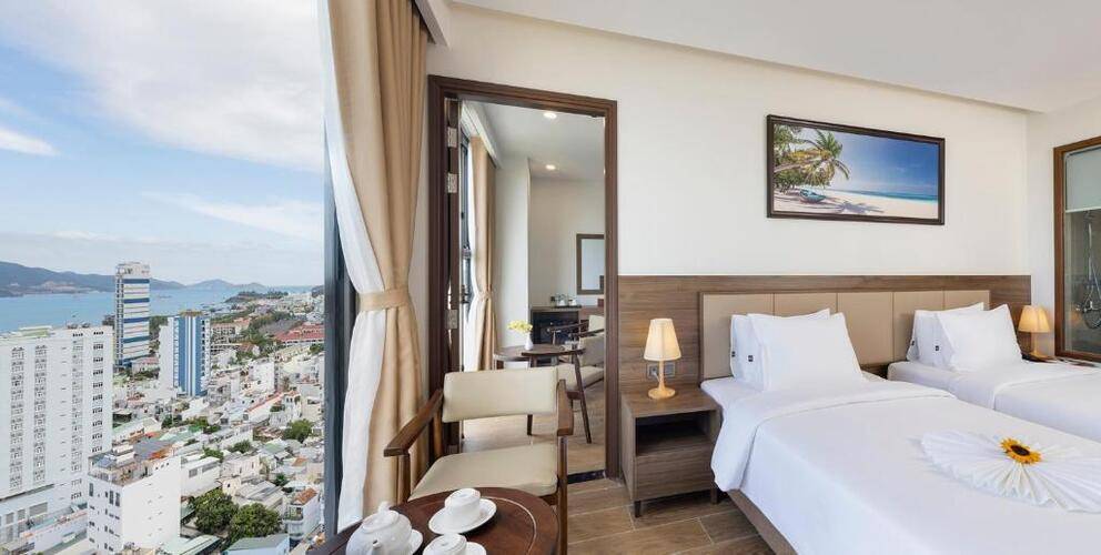 Miracle Luxury Hotel