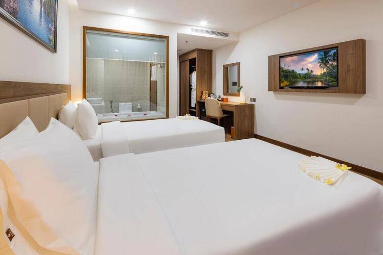 Miracle Luxury Hotel