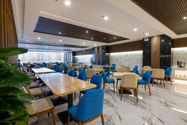 Miracle Luxury Hotel