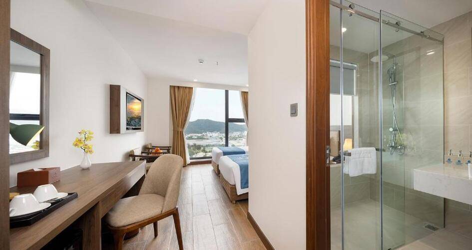 Miracle Luxury Hotel