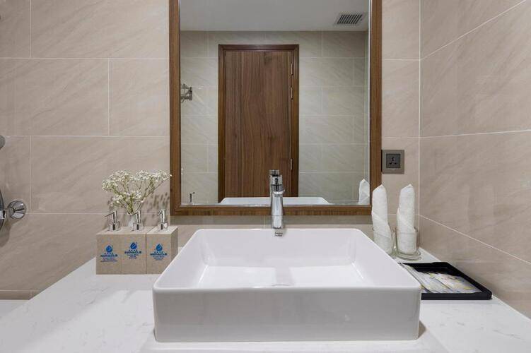 Miracle Luxury Hotel