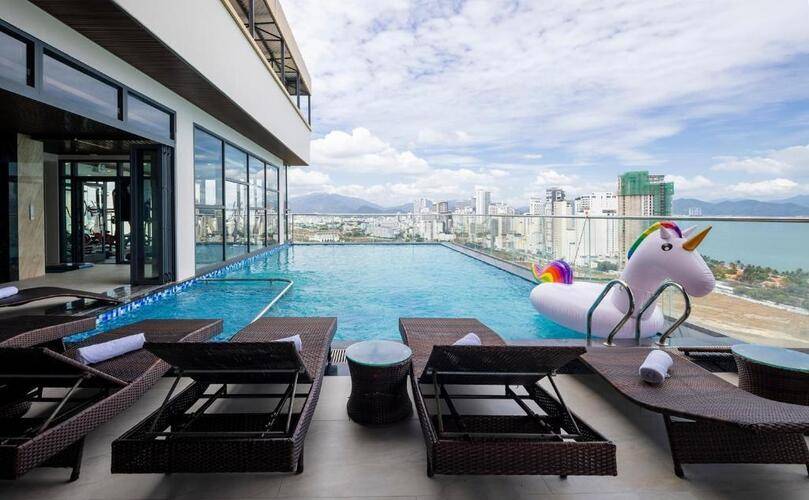 Miracle Luxury Hotel