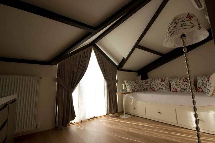 Calanthe Residence