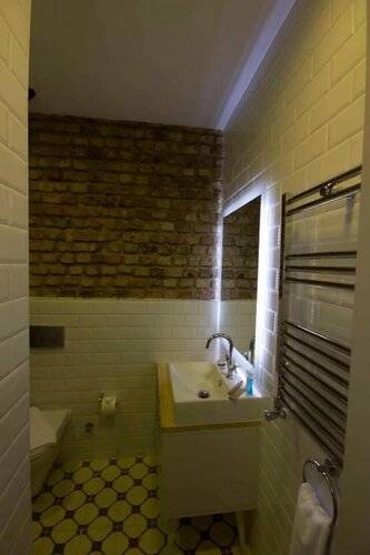 Calanthe Residence