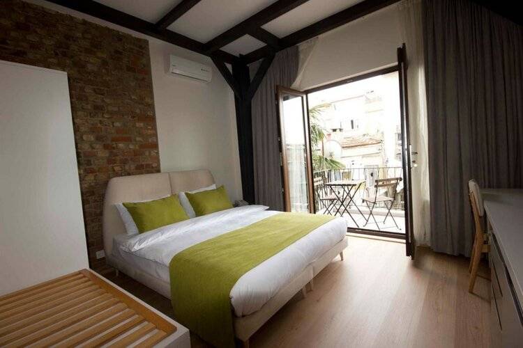 Calanthe Residence