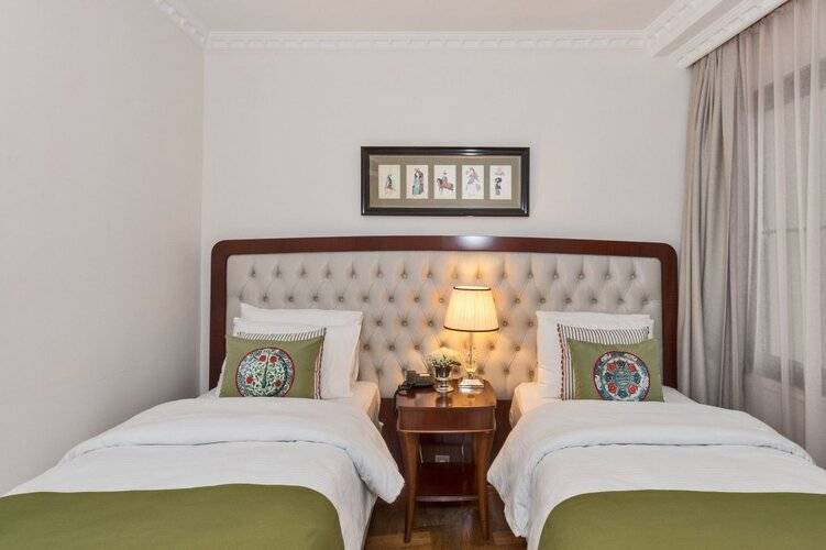 Four Doors Hotel