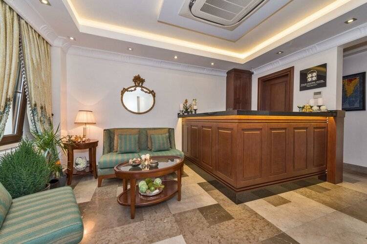 Four Doors Hotel