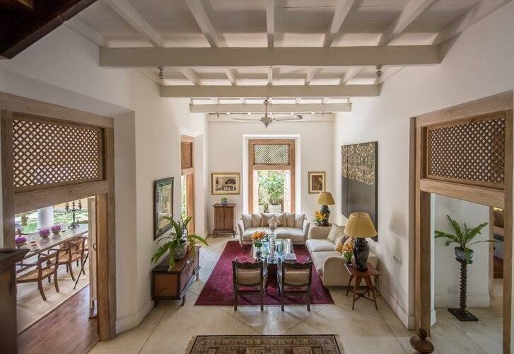 Taru Villas, Rampart Street