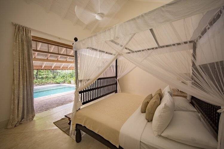 Taru Villas, Rampart Street