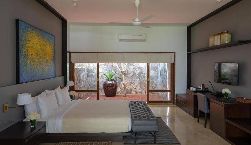 Taru Villas, The Long House