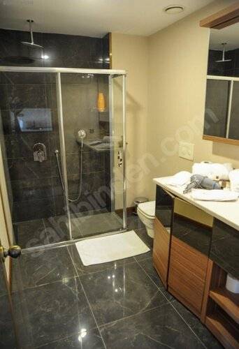 Falcon Palas Suites