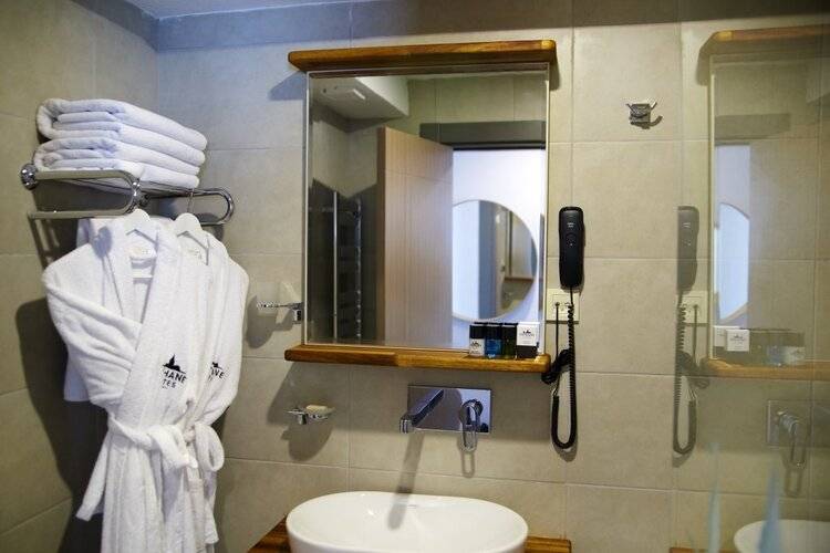 Tophane Suites