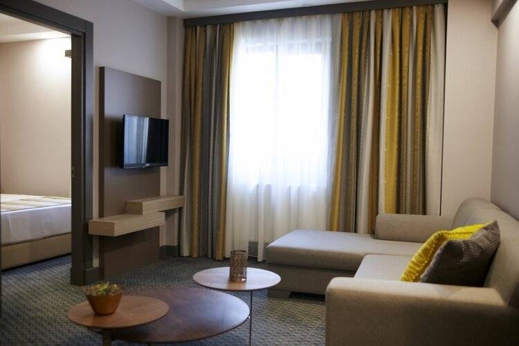 Tophane Suites